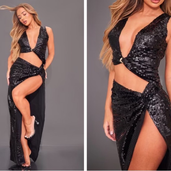 Black Sequin Top Sleeve Plunge
Metal Detail Bralette - Picture 2 of 2